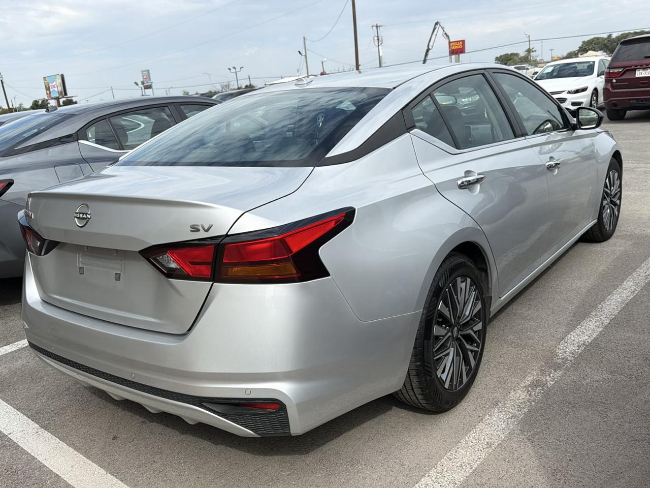 Nissan Altima  2024