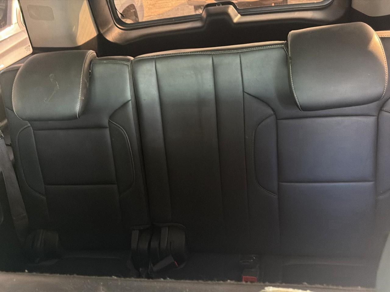 Chevrolet Suburban  2015