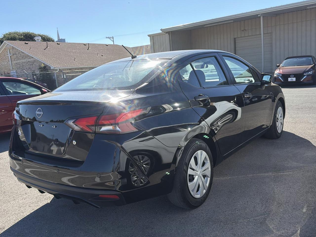 Nissan Versa  2025