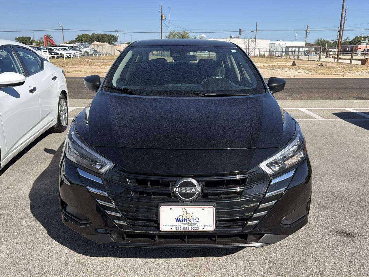 Nissan Versa  2025