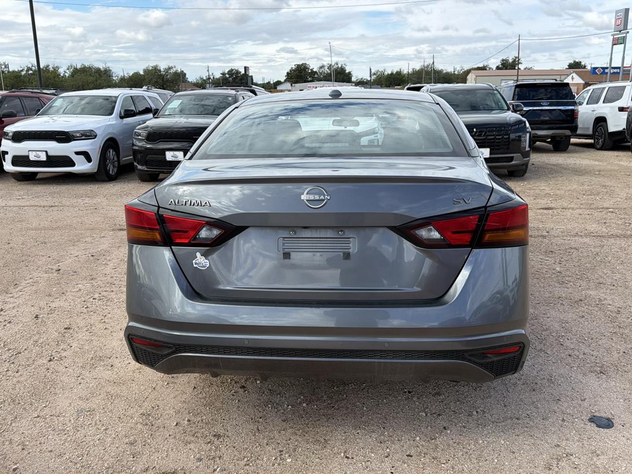 Nissan Altima  2024