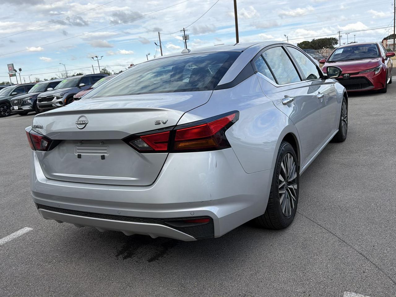 Nissan Altima  2024