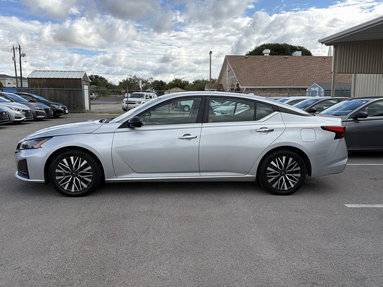 Nissan Altima  2024