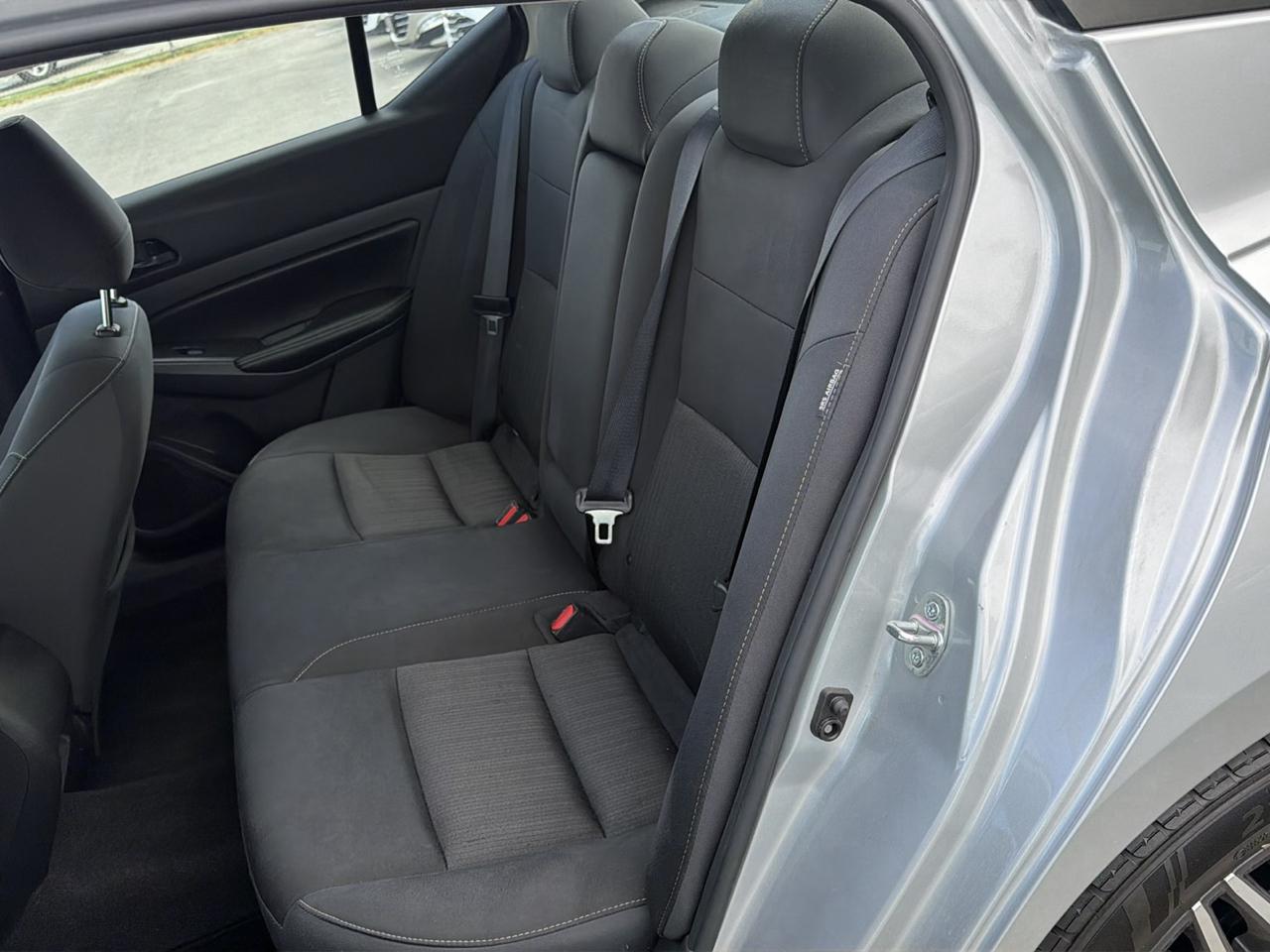 Nissan Altima  2024