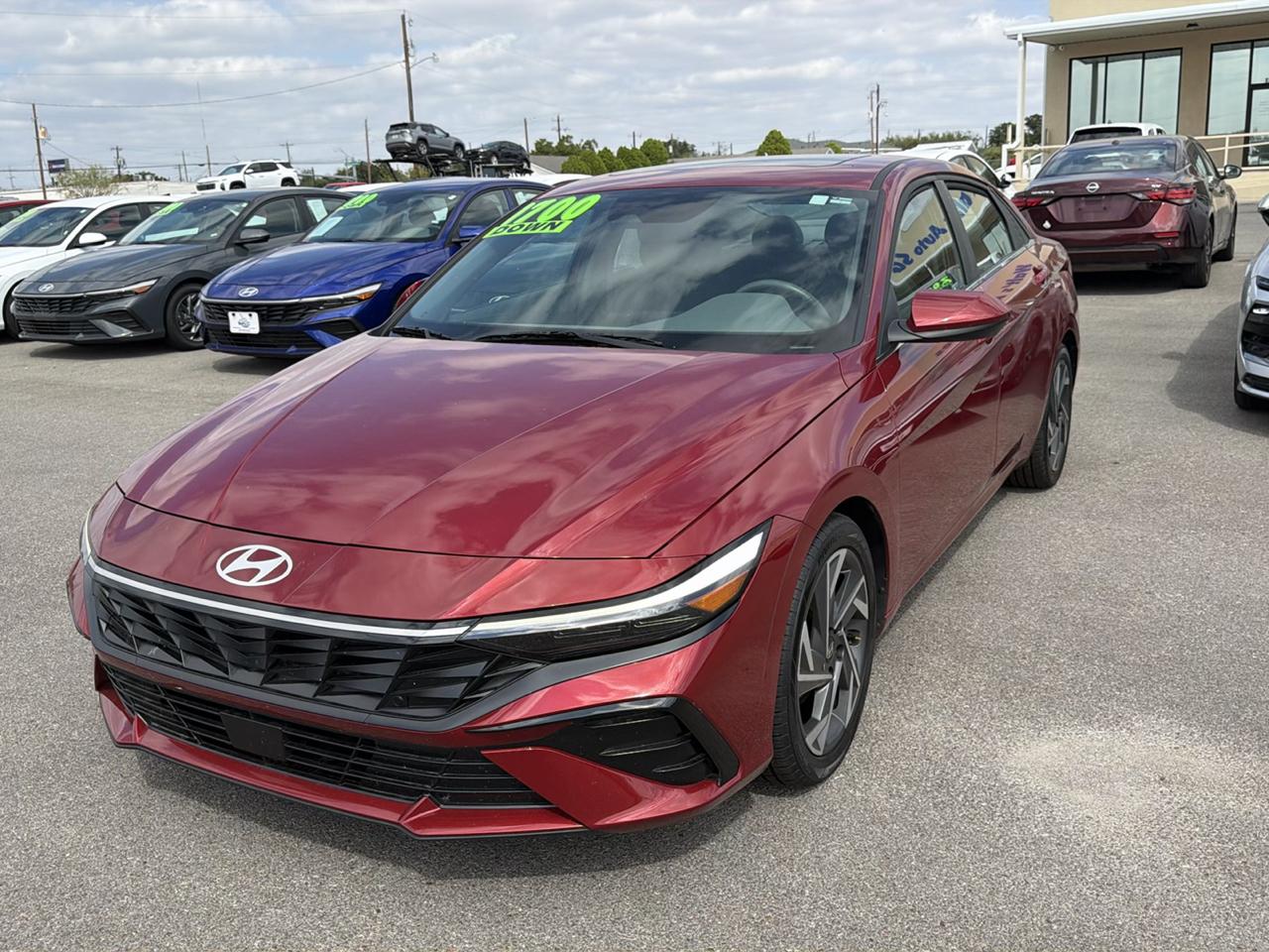 Hyundai Elantra  2025