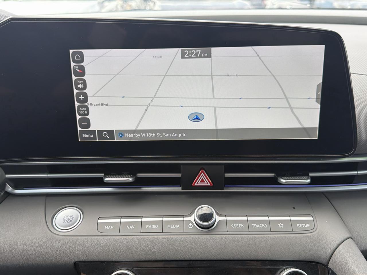 Hyundai Elantra  2025