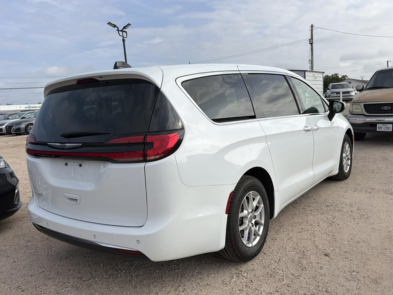 Chrysler Pacifica  2023