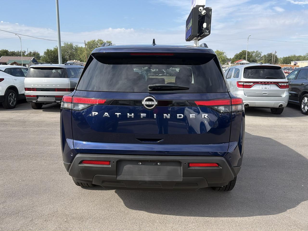 Nissan Pathfinder  2025