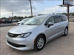 2023 Chrysler Voyager 