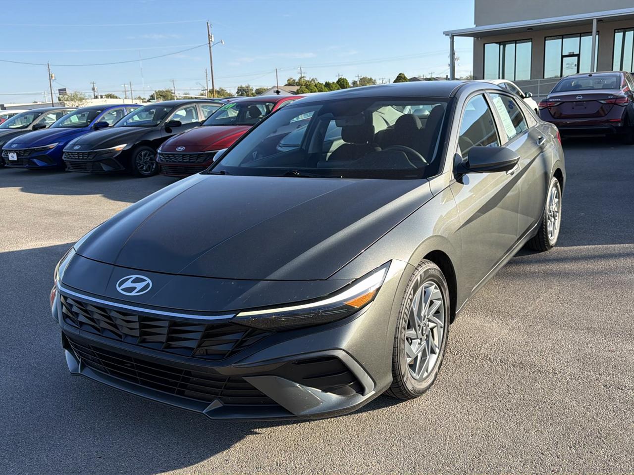 Hyundai Elantra  2024