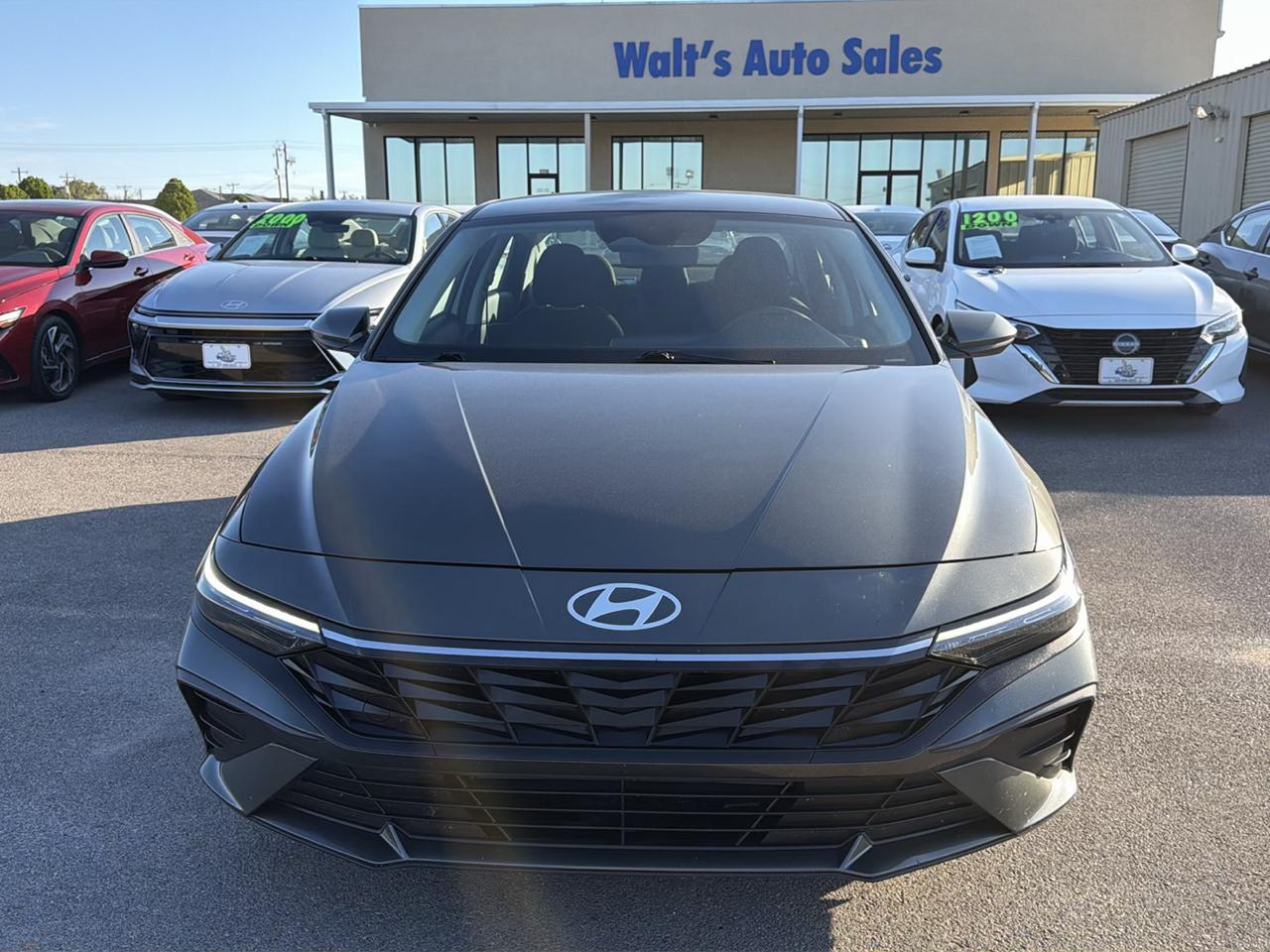 Hyundai Elantra  2024