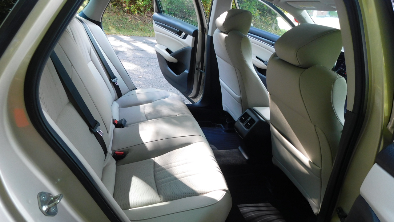 2019 Honda Accord EX-L photo 10