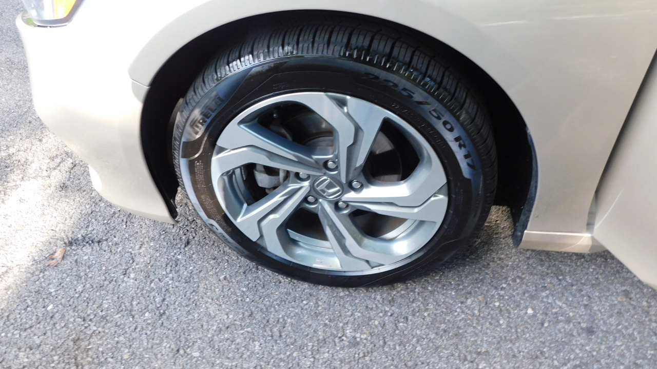 2019 Honda Accord EX-L photo 20