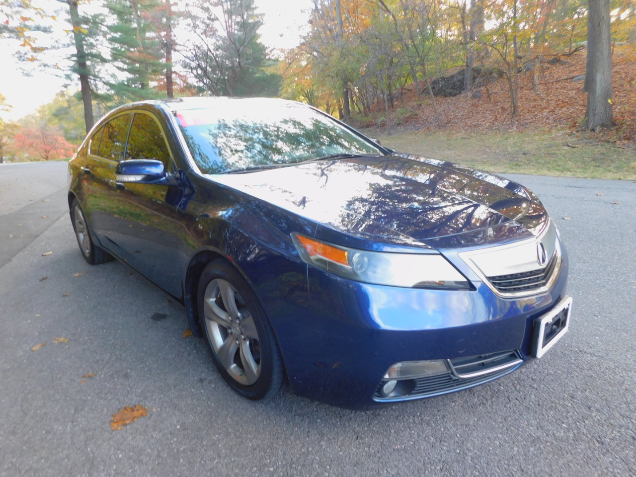 Acura TL 6-Speed AT SH-AWD with Tech Package and HPT 2014 Acura TL 6-Speed AT SH-AWD with Tech Package and HPT 2014