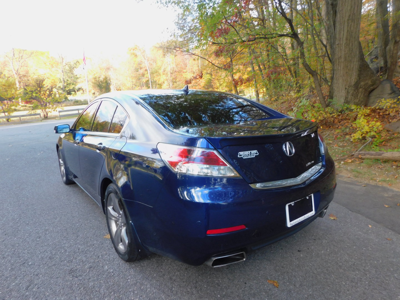 Acura TL 6-Speed AT SH-AWD with Tech Package and HPT 2014 Acura TL 6-Speed AT SH-AWD with Tech Package and HPT 2014