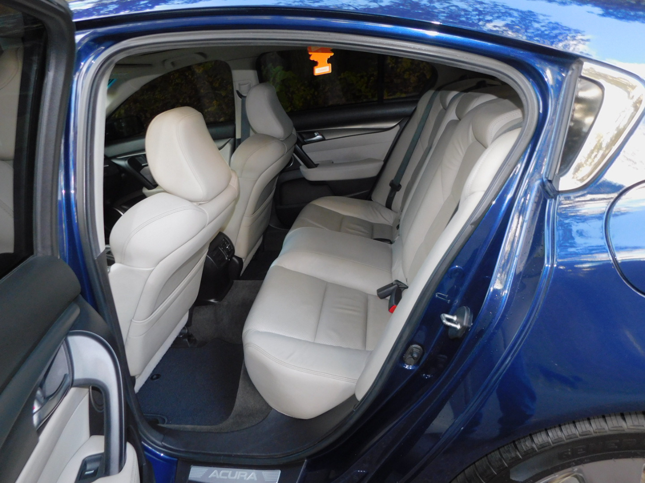 Acura TL 6-Speed AT SH-AWD with Tech Package and HPT 2014 Acura TL 6-Speed AT SH-AWD with Tech Package and HPT 2014