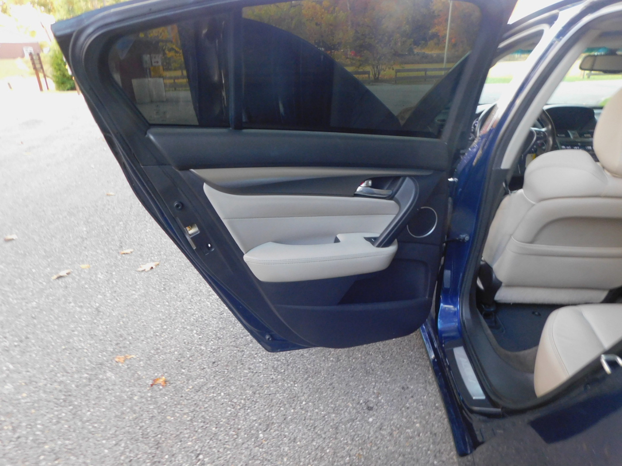 Acura TL 6-Speed AT SH-AWD with Tech Package and HPT 2014 Acura TL 6-Speed AT SH-AWD with Tech Package and HPT 2014