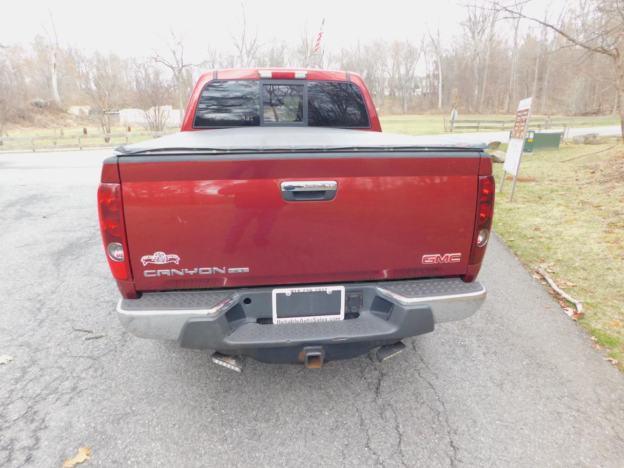 GMC Canyon SLE Crew Cab 4WD 2011