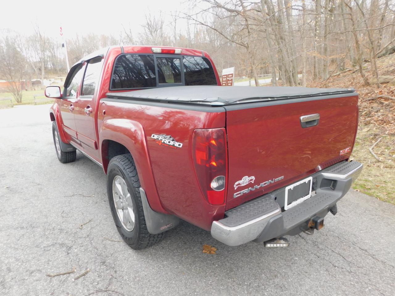 GMC Canyon SLE Crew Cab 4WD 2011