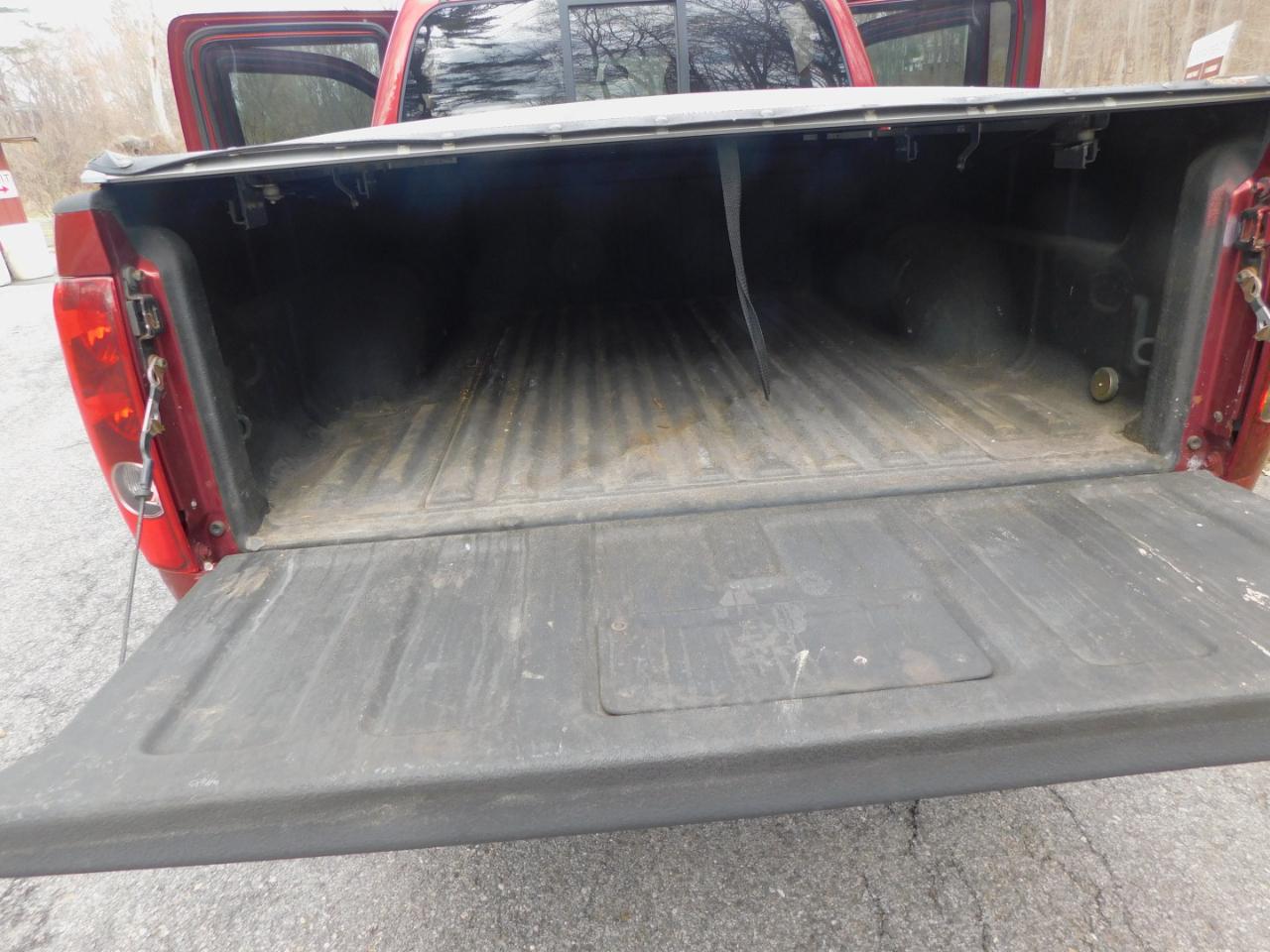 GMC Canyon SLE Crew Cab 4WD 2011