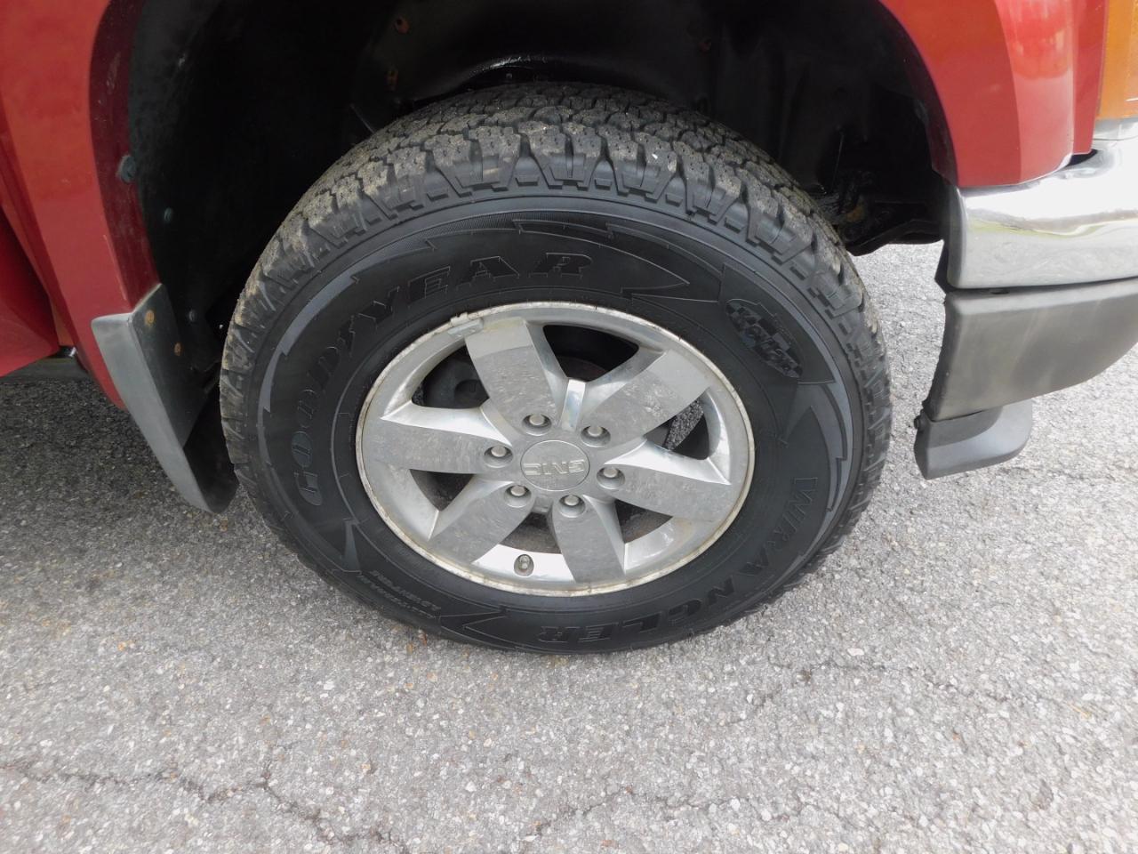 GMC Canyon SLE Crew Cab 4WD 2011