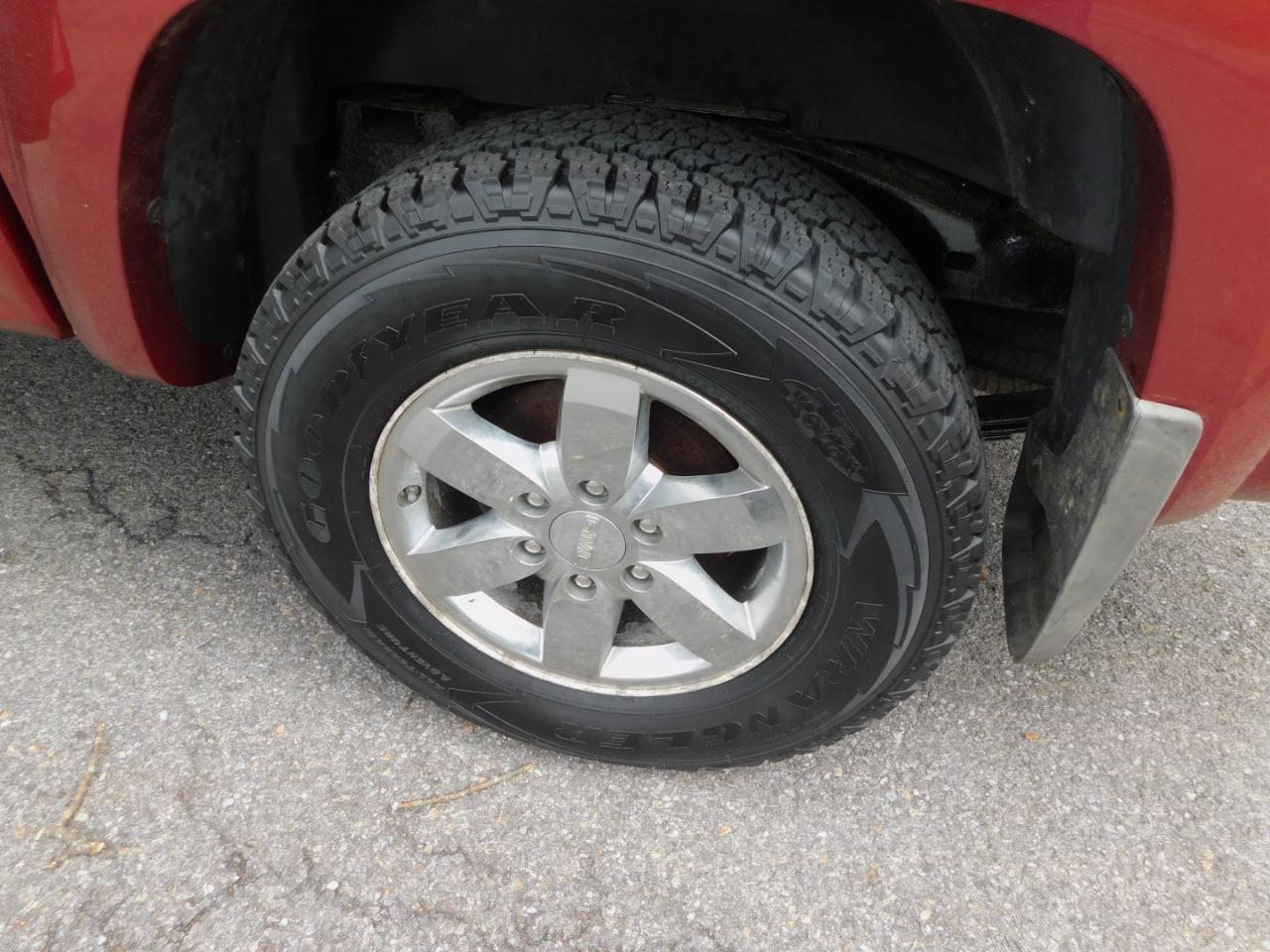 GMC Canyon SLE Crew Cab 4WD 2011