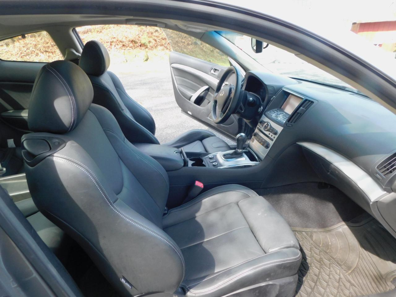 Infiniti Q60 Coupe AWD 2015