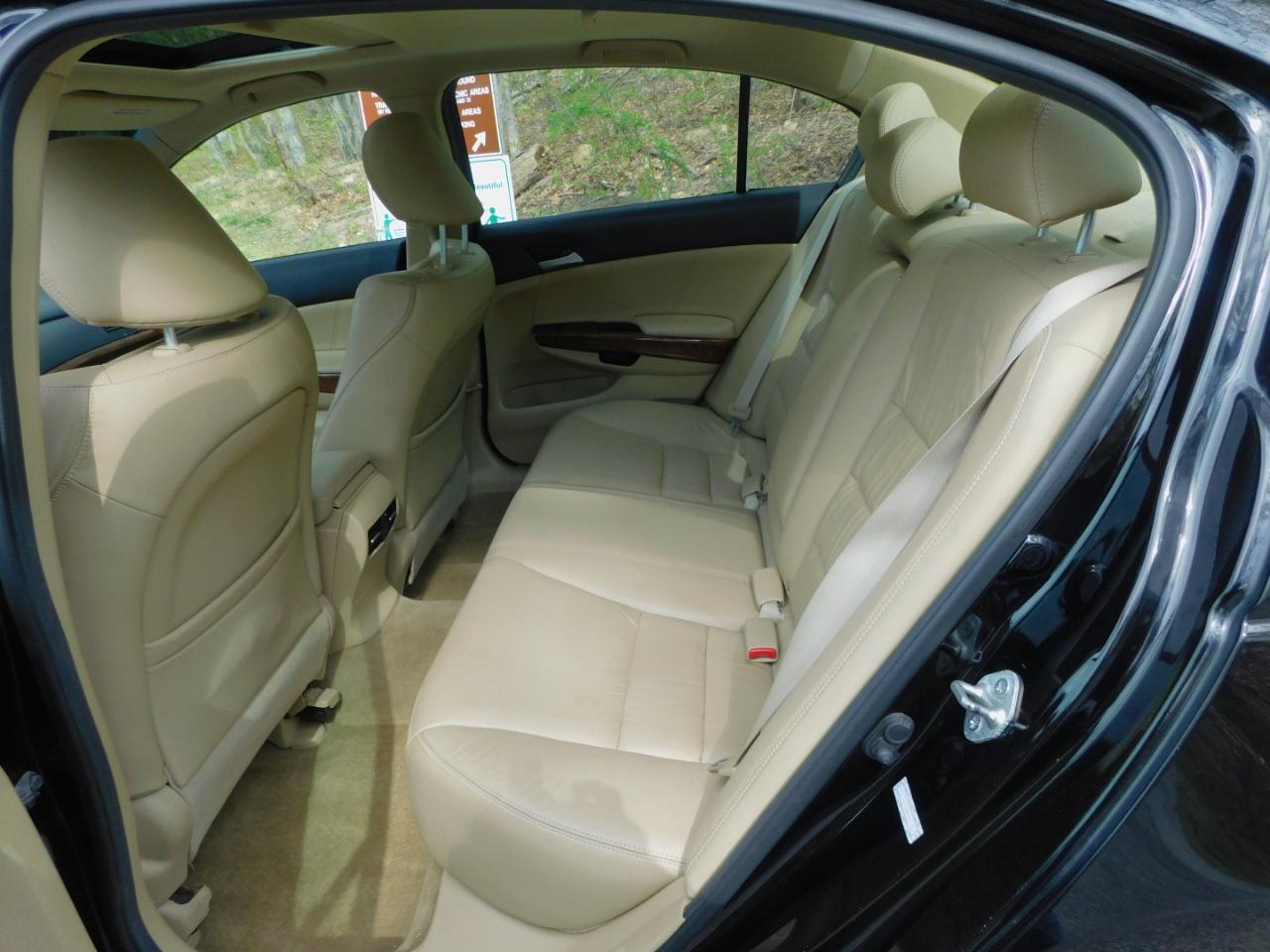 Honda Accord EX-L Sedan AT 2011