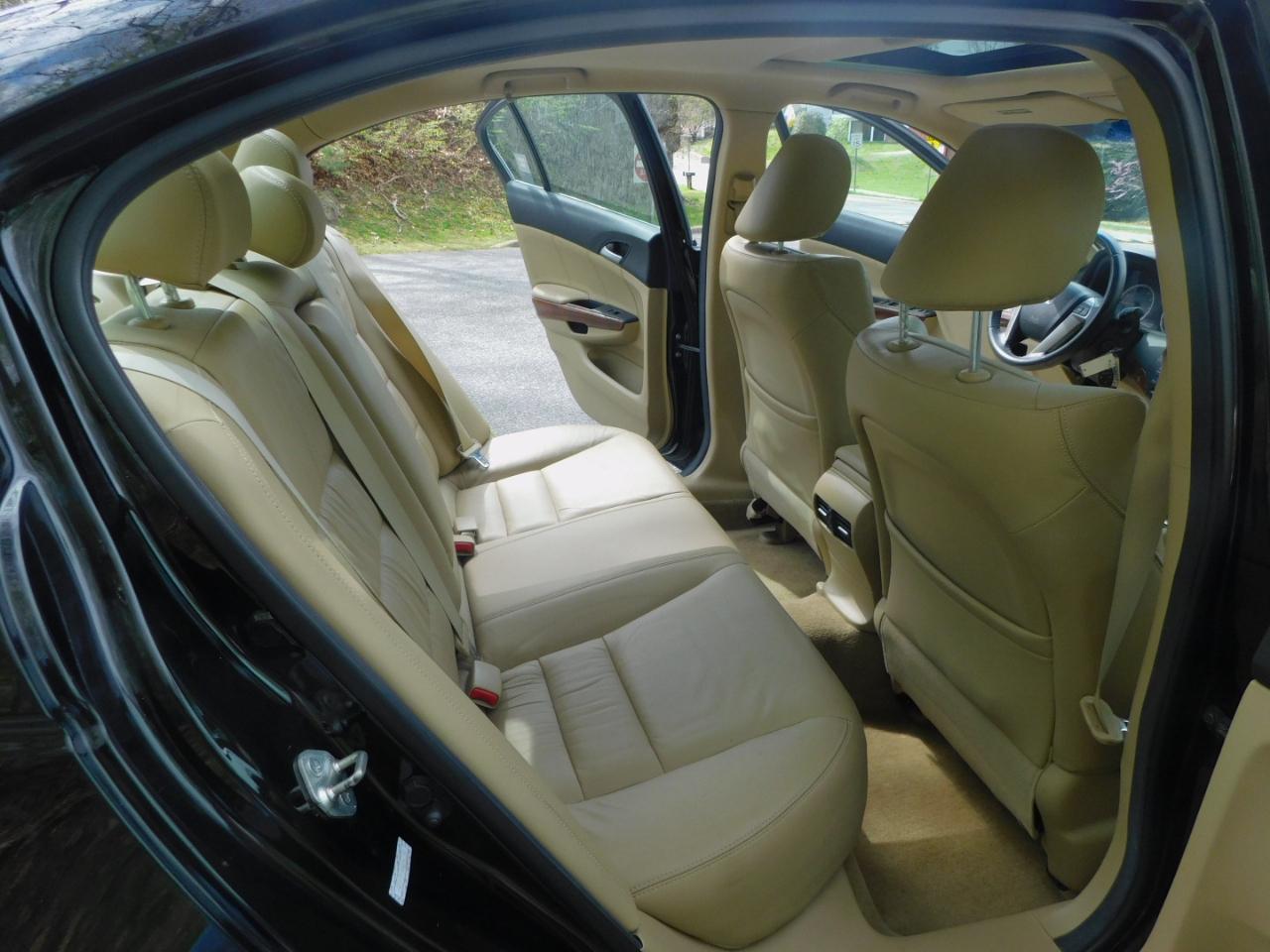 Honda Accord EX-L Sedan AT 2011