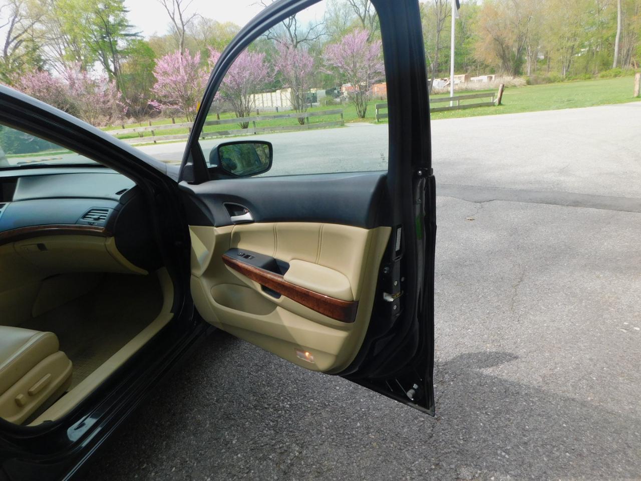 Honda Accord EX-L Sedan AT 2011