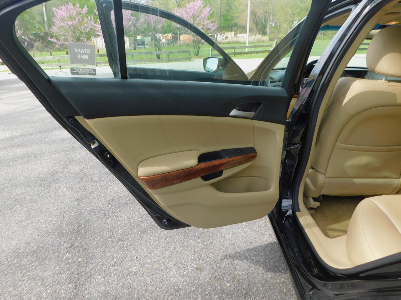 Honda Accord EX-L Sedan AT 2011