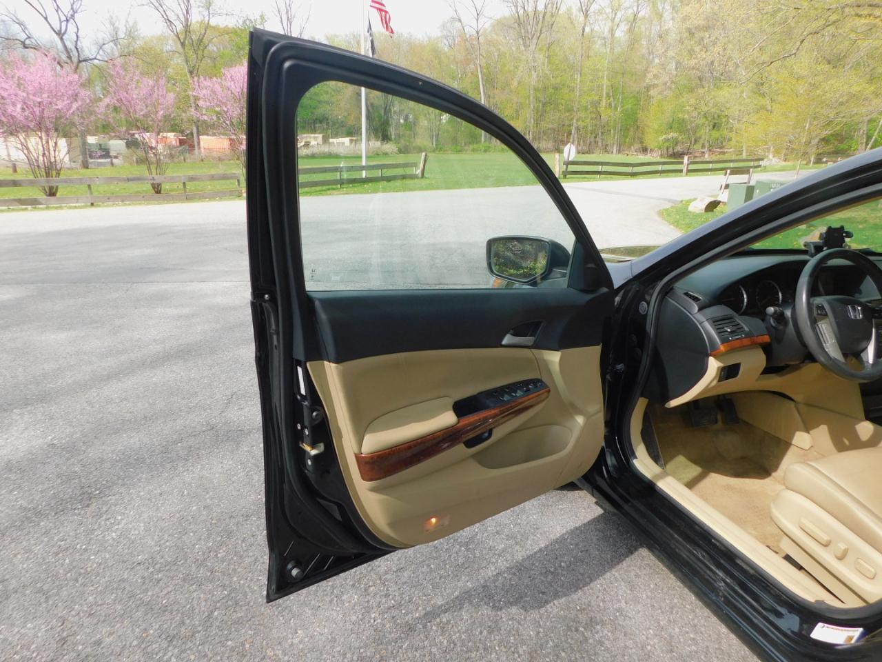 Honda Accord EX-L Sedan AT 2011