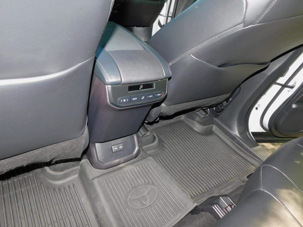 Toyota Highlander XLE AWD V6 2022