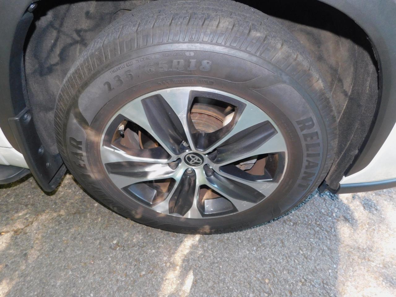Toyota Highlander XLE AWD V6 2022