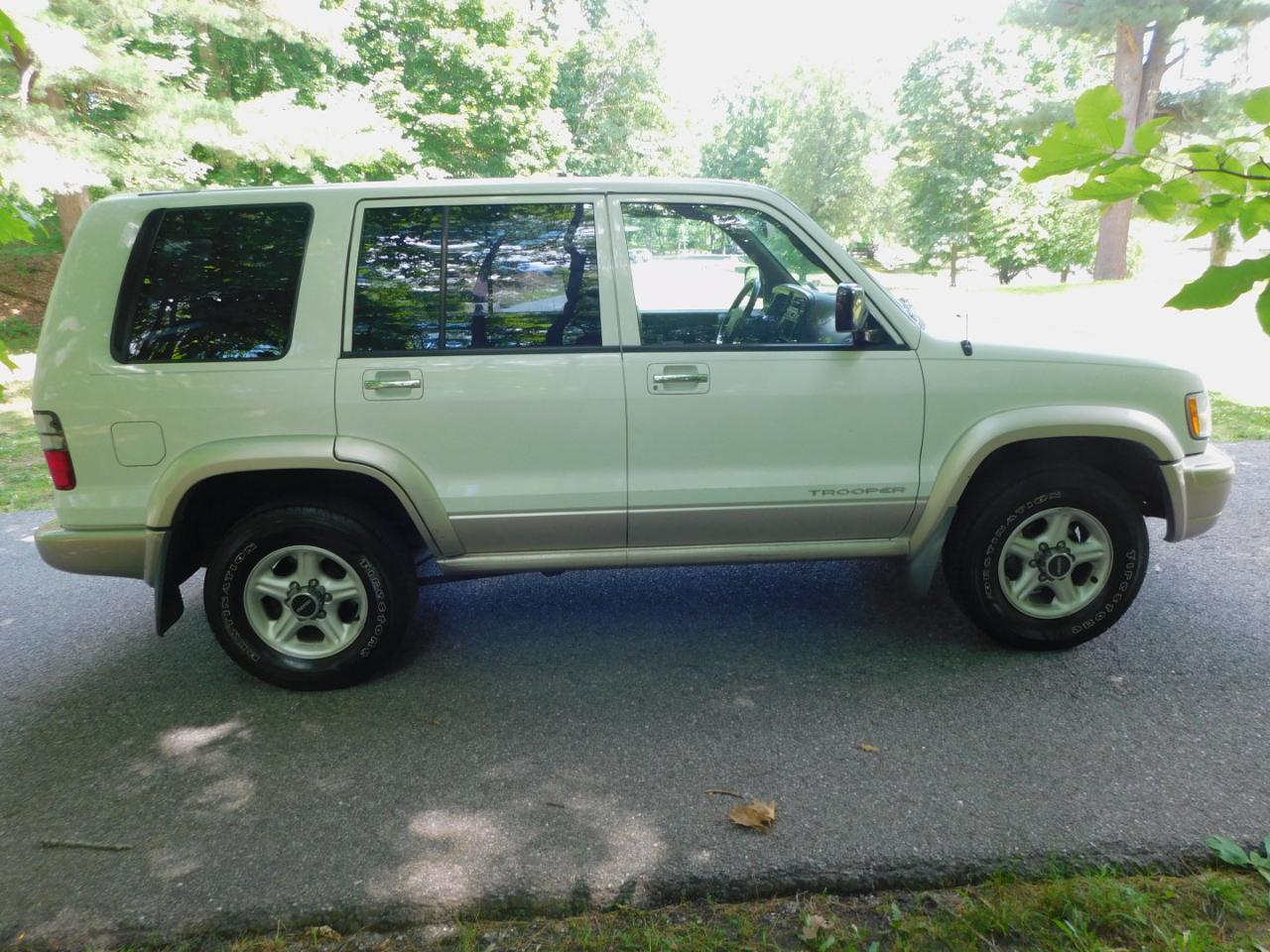 Isuzu Trooper 4dr LTD Auto 4WD 2001