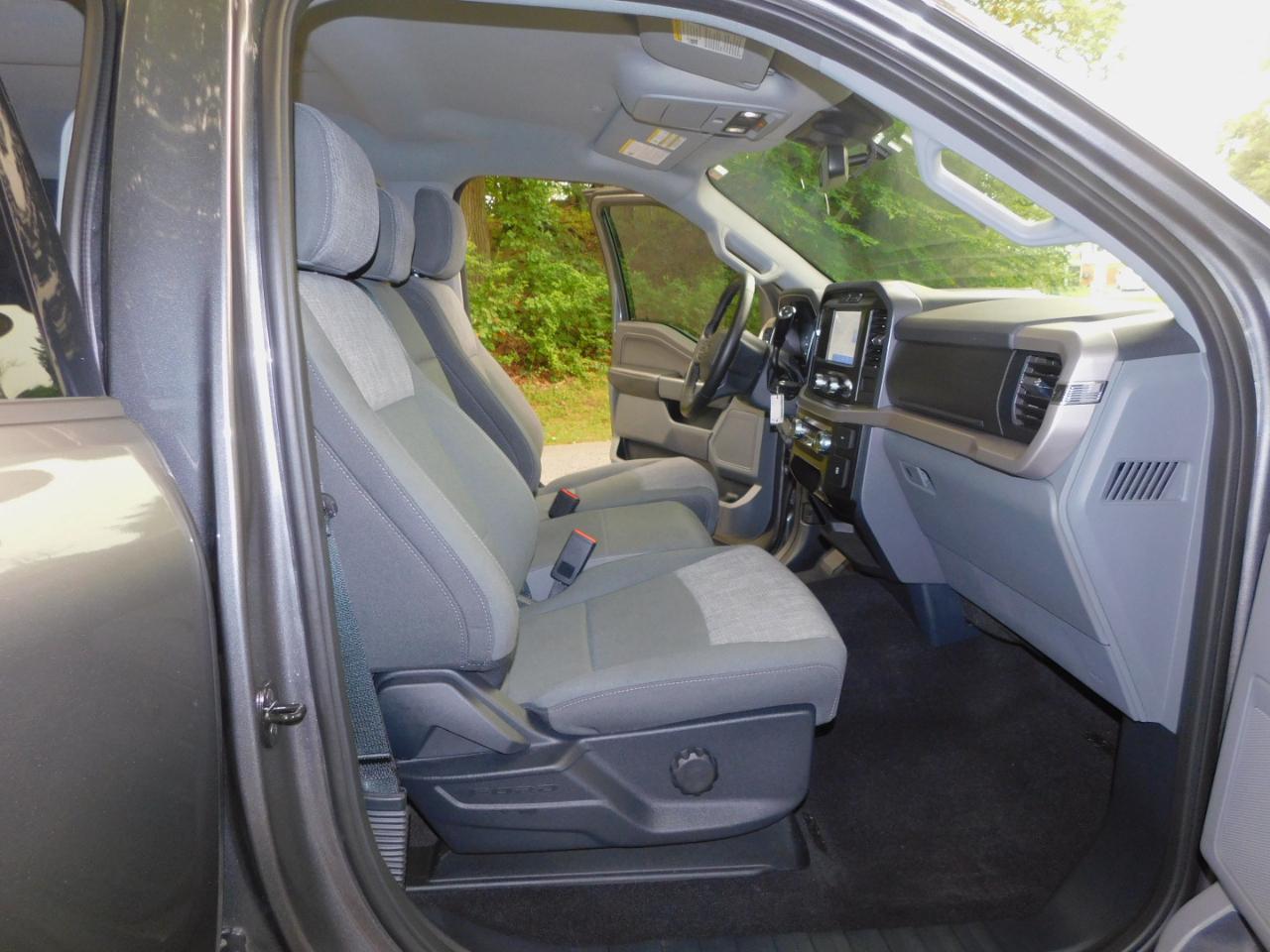 Ford F-150 133" WB "S"/Special 2023