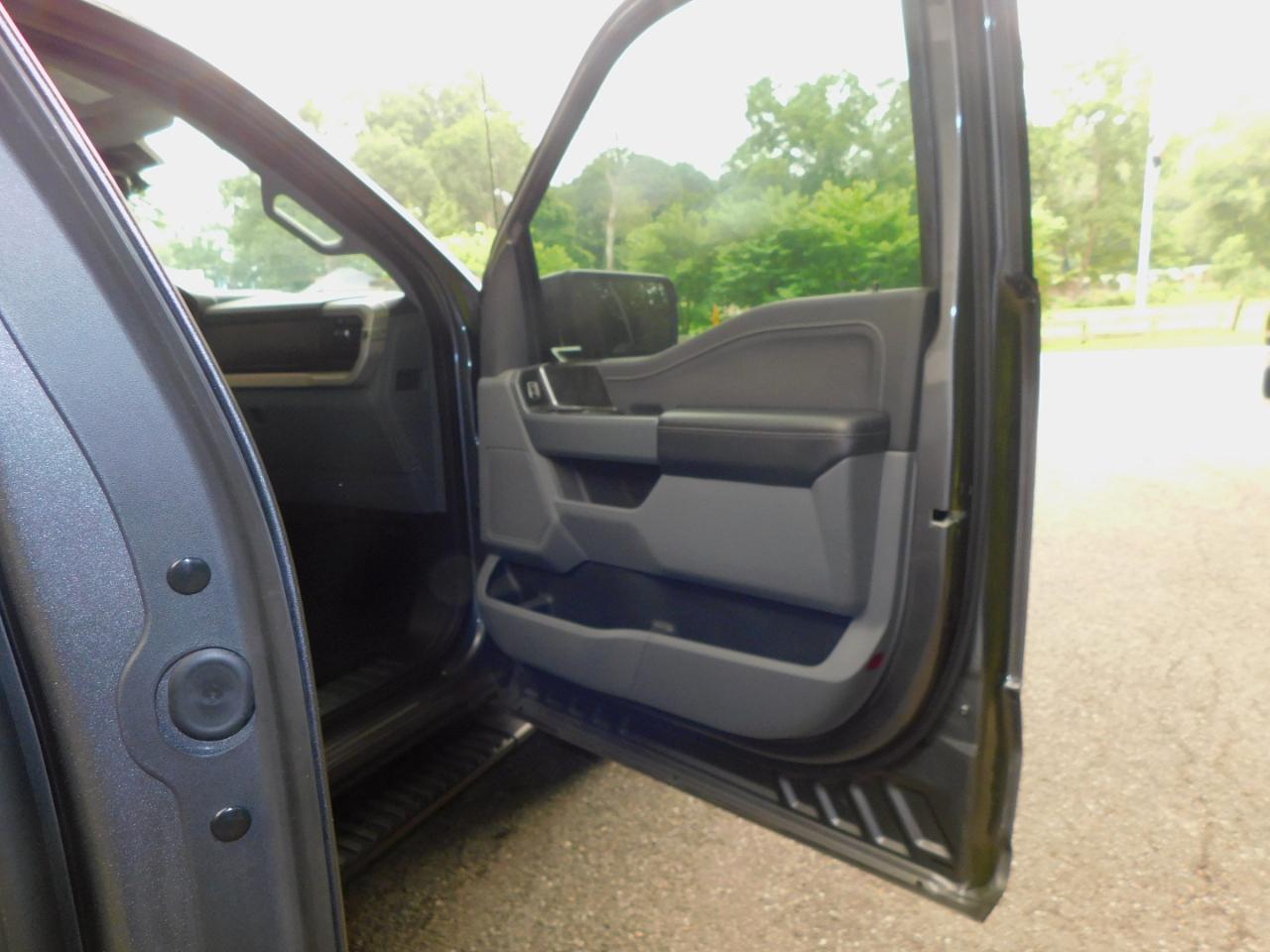 Ford F-150 133" WB "S"/Special 2023