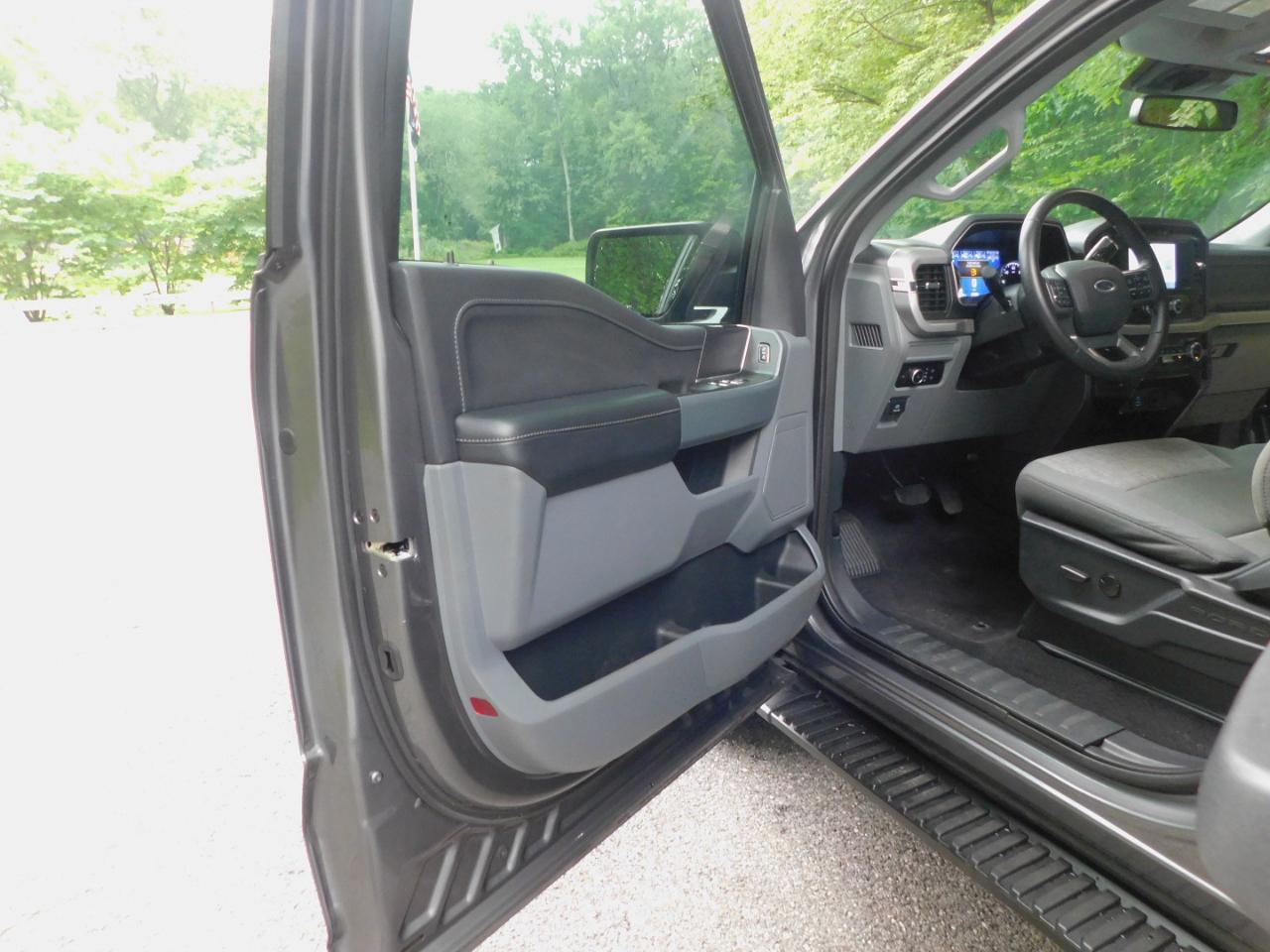 Ford F-150 133" WB "S"/Special 2023