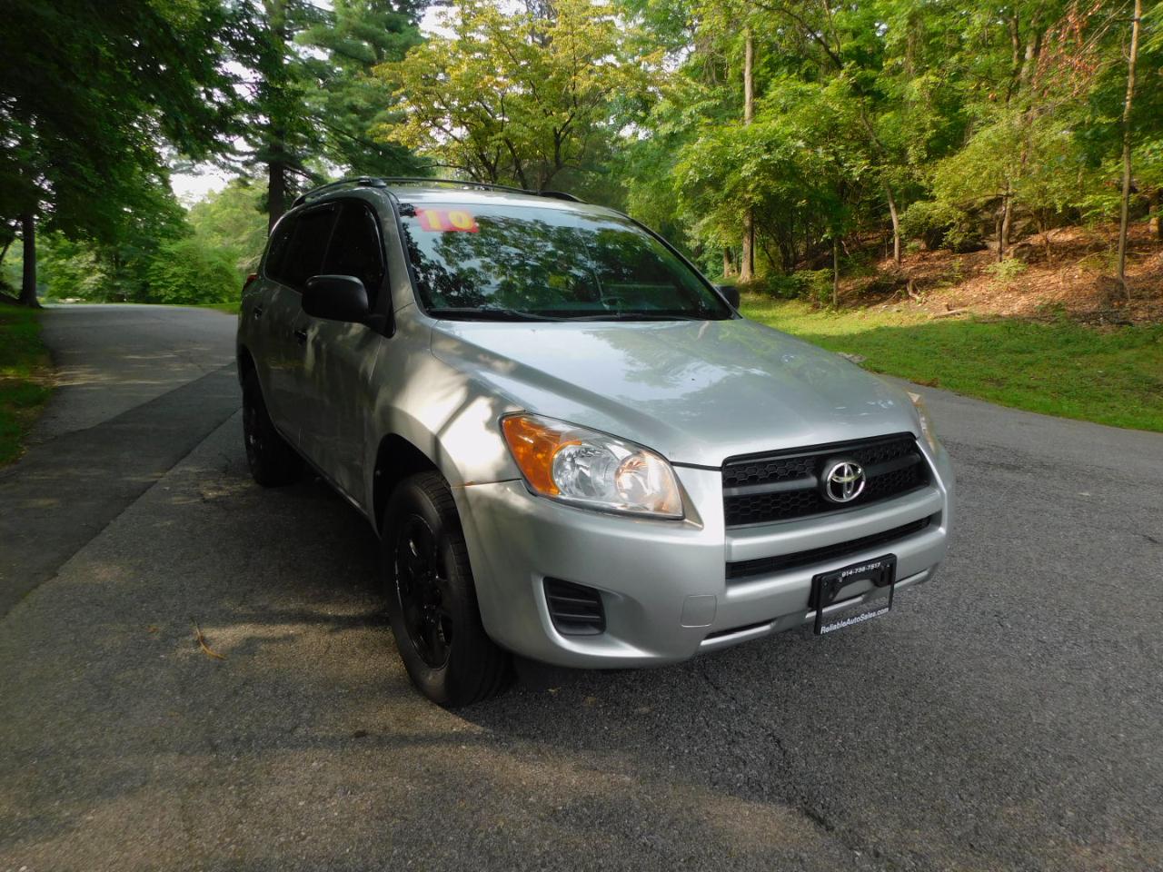 Toyota RAV4 FWD 4dr 4-cyl 4-Spd AT (Natl) 2010