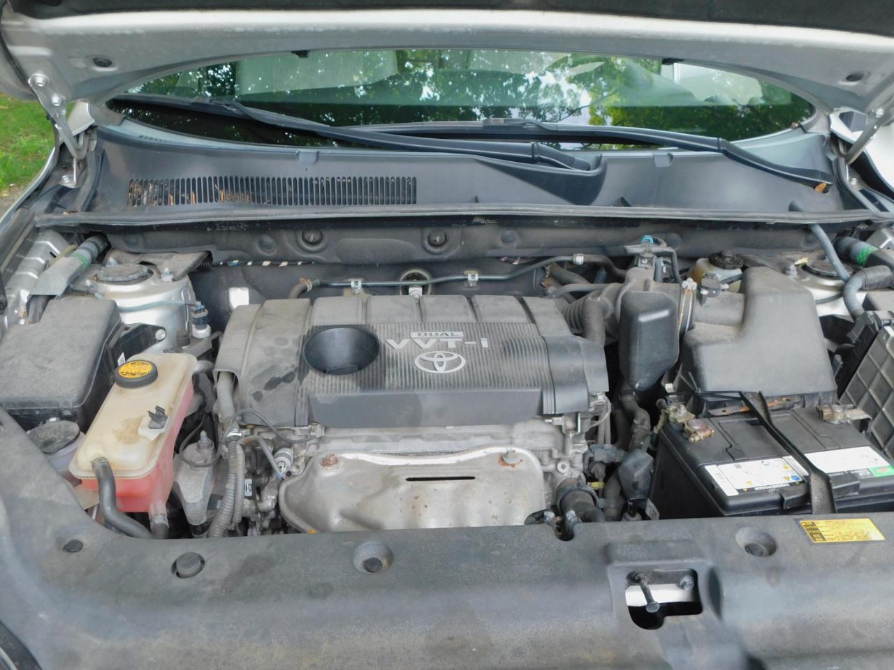 Toyota RAV4 FWD 4dr 4-cyl 4-Spd AT (Natl) 2010