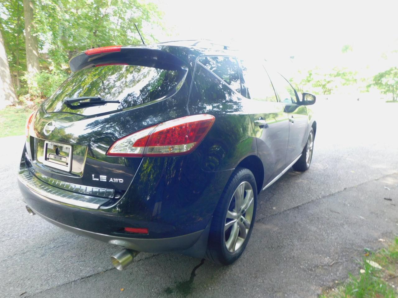 Nissan Murano AWD 4dr LE 2011