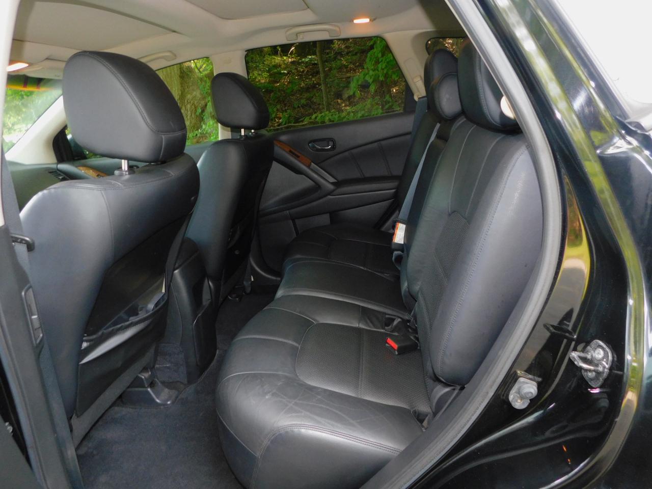 Nissan Murano AWD 4dr LE 2011