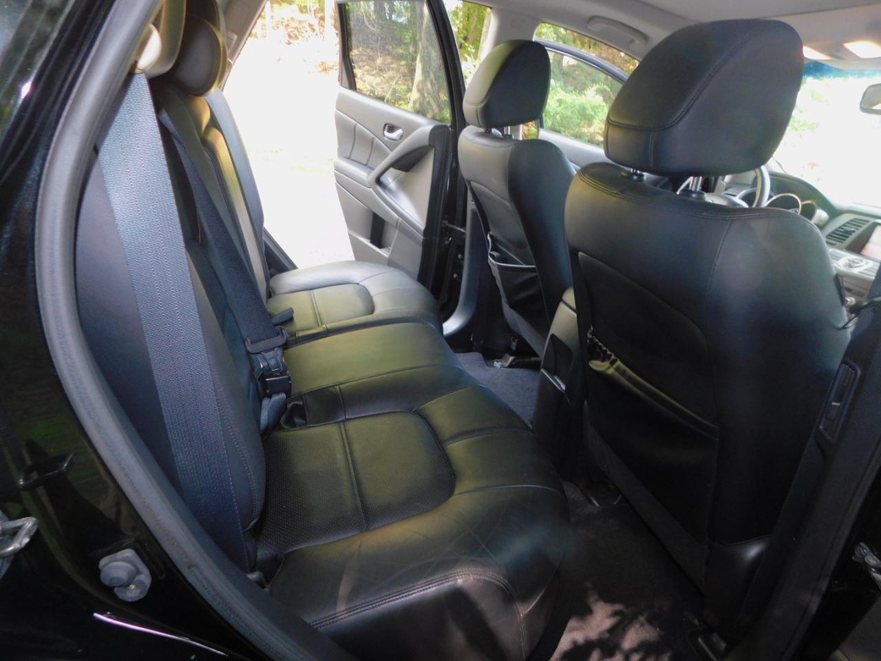 Nissan Murano AWD 4dr LE 2011