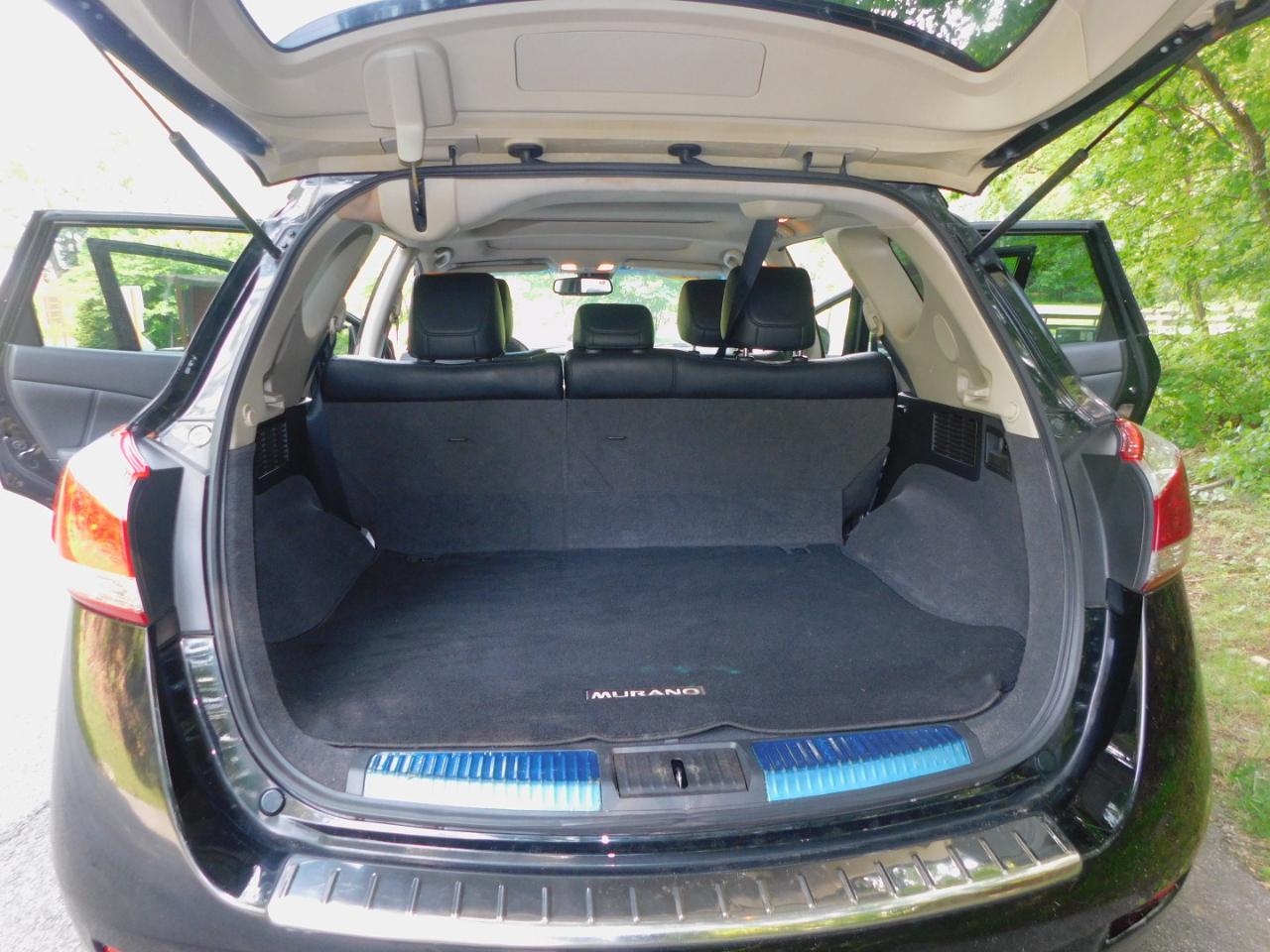 Nissan Murano AWD 4dr LE 2011