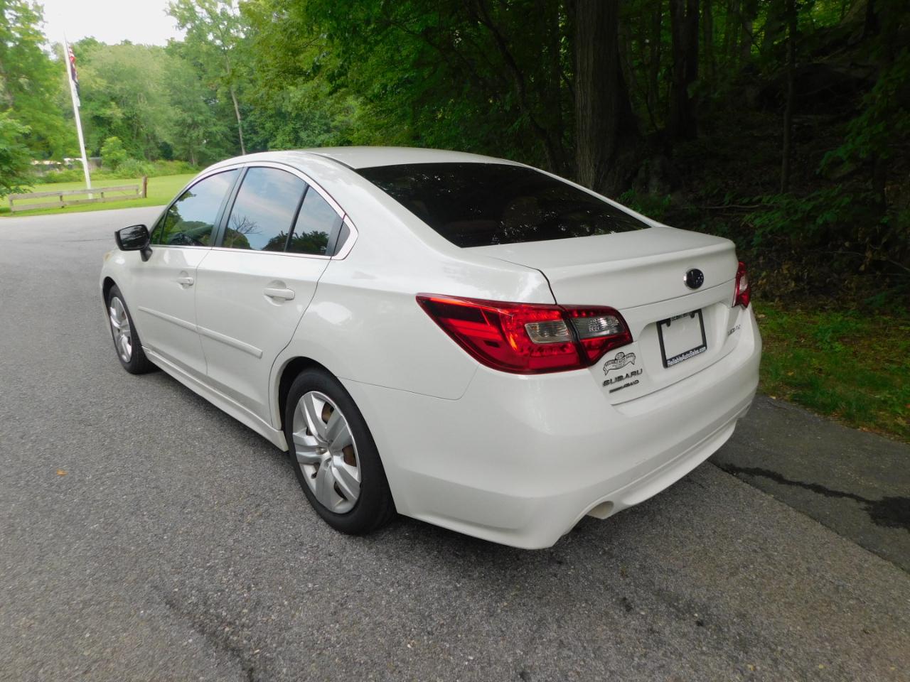 Subaru Legacy 4dr Sdn 2.5i PZEV 2015