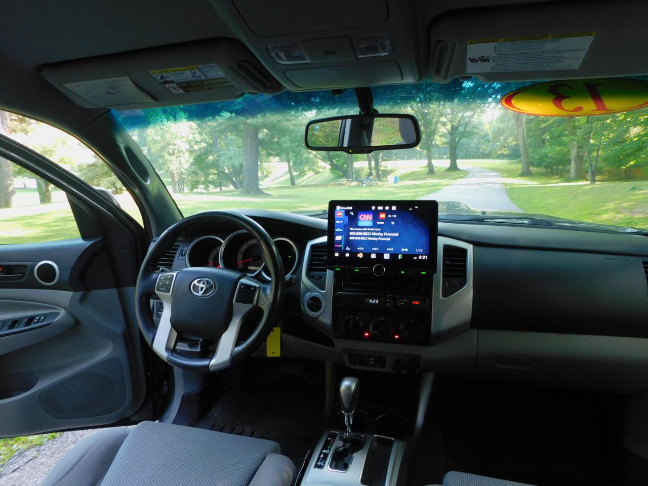 Toyota Tacoma 4WD Double Cab V6 AT (Natl) 2013
