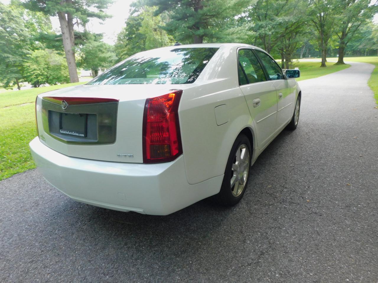 Cadillac CTS 4dr Sdn 2004