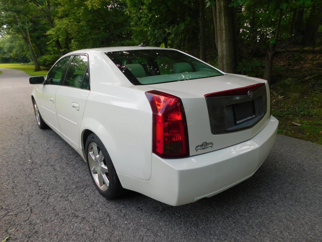 Cadillac CTS 4dr Sdn 2004