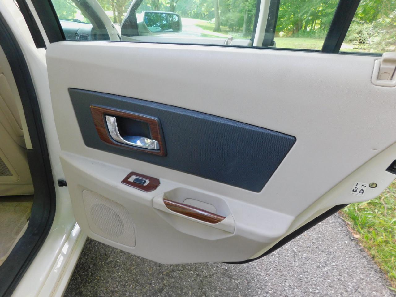Cadillac CTS 4dr Sdn 2004