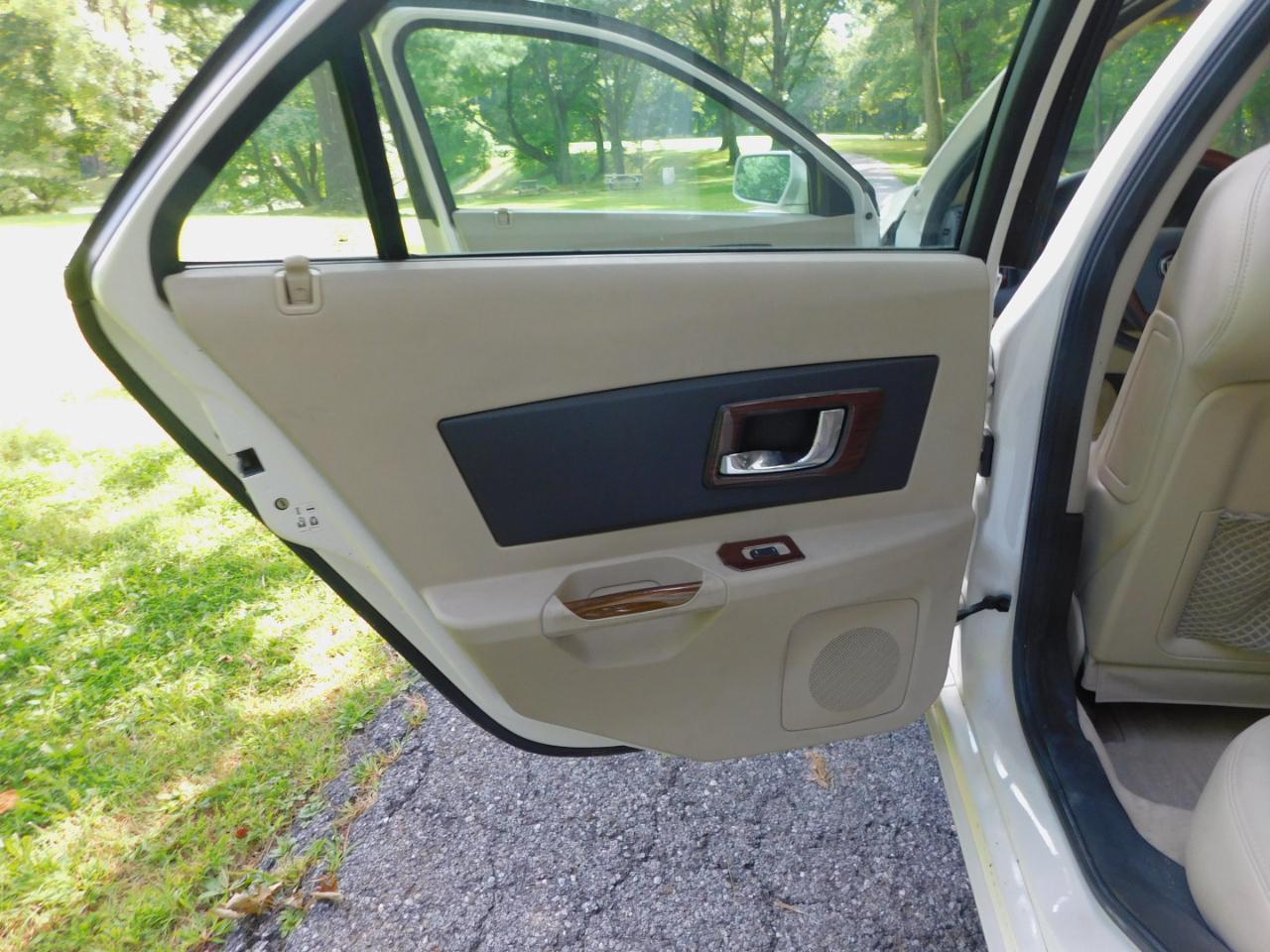 Cadillac CTS 4dr Sdn 2004